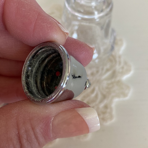 Vintage Fostoria Salt And Pepper Set! - Picture 6 of 6